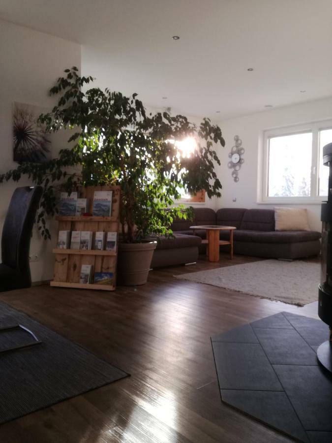 Hubertus Fuer 8 Personen * Pill